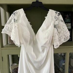 Alana Rose - Abbey Curvy - Cream Wedding Dress - Size 24